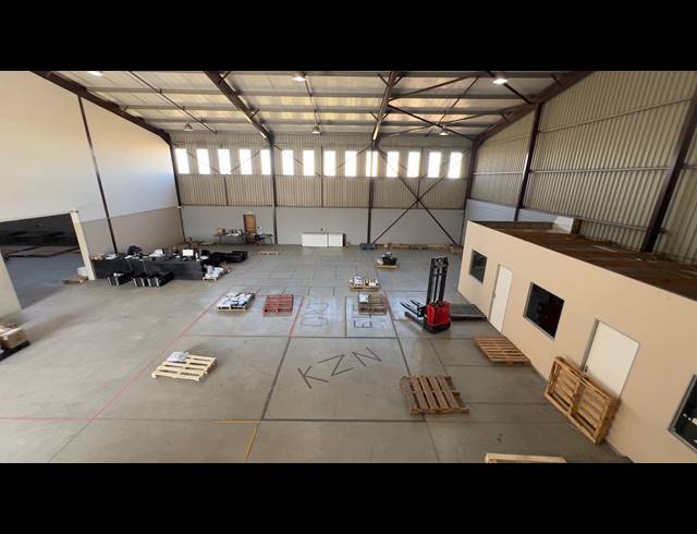 1,189M² WAREHOUSE TO LET IN AIRPORT PARK